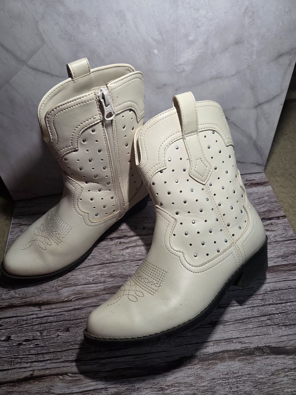art class Cream Perforated Western Kids Boots